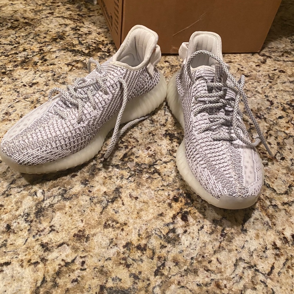 YEEZY static